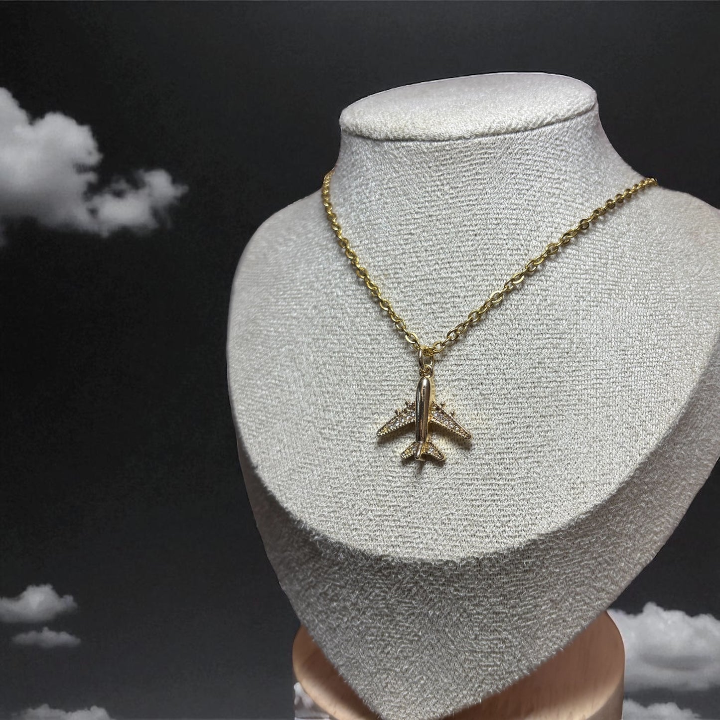 Viaje Gold necklace