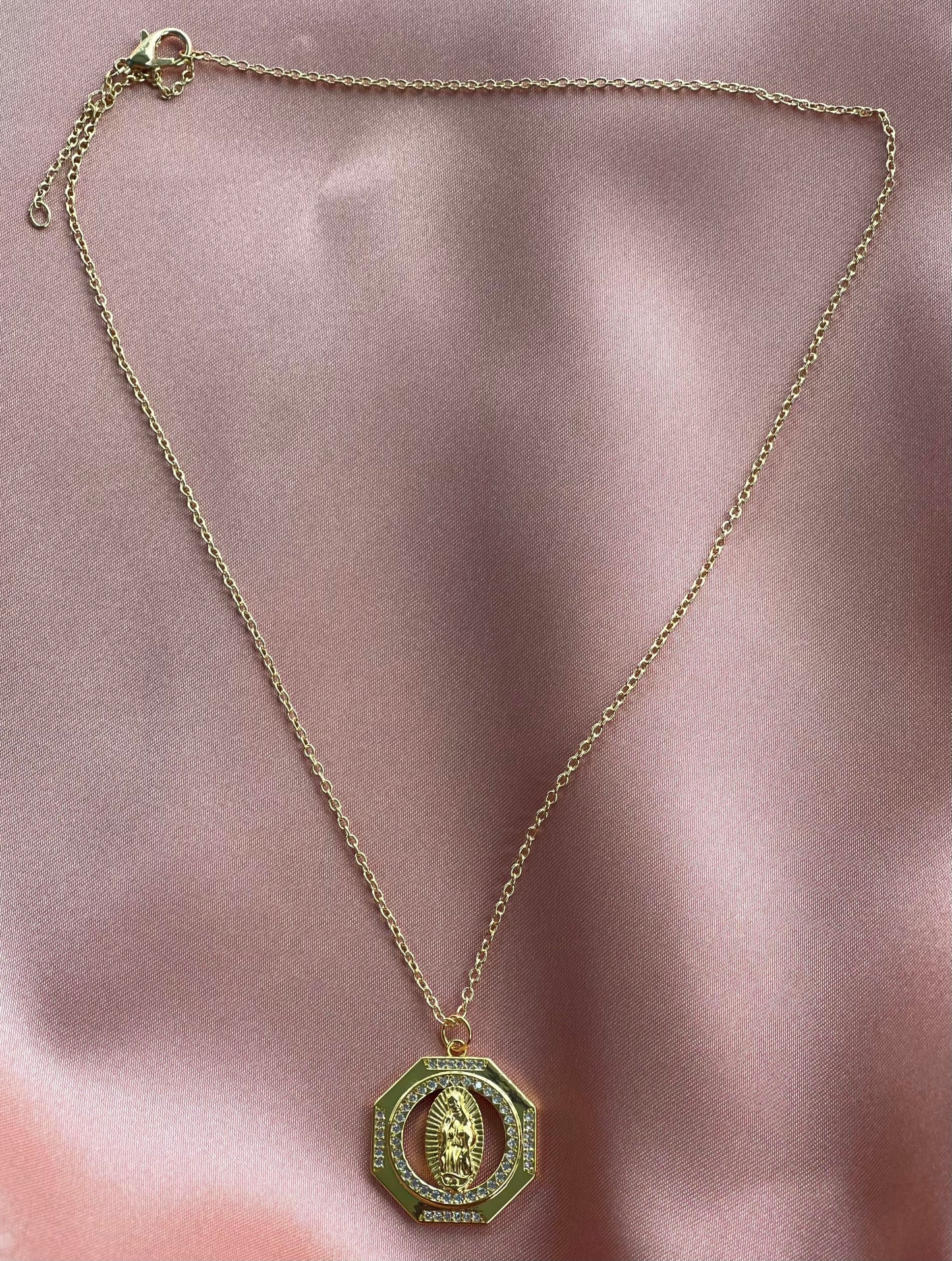 Virgen Gold Neckless