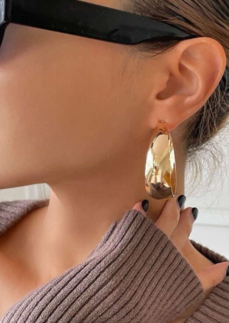 DZ Minimalist Golden Earrings