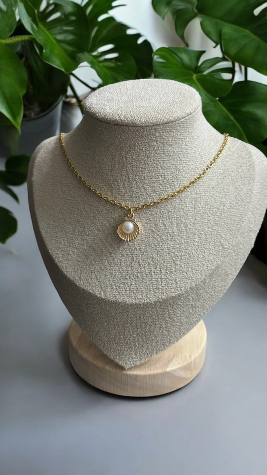 AD Pearl Necklace