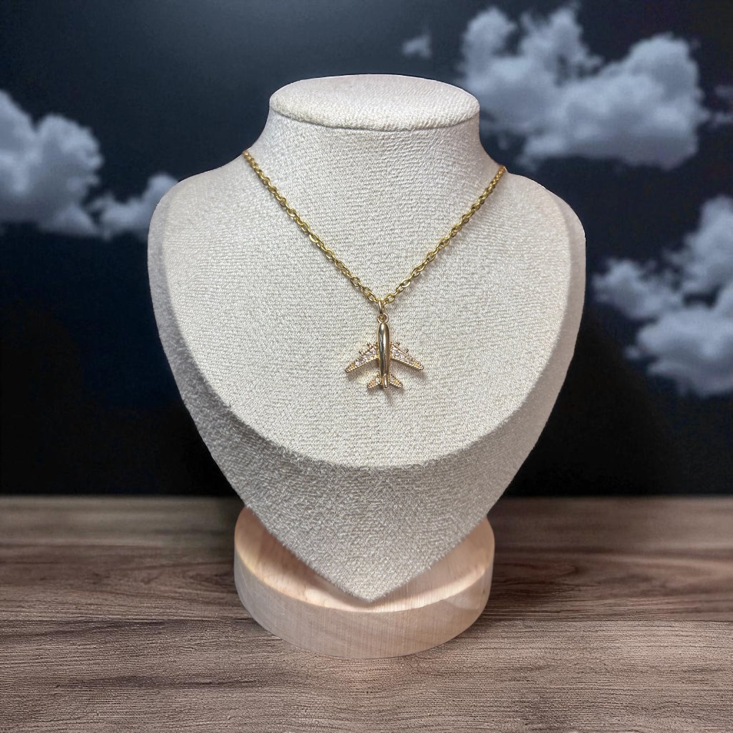 Viaje Gold necklace