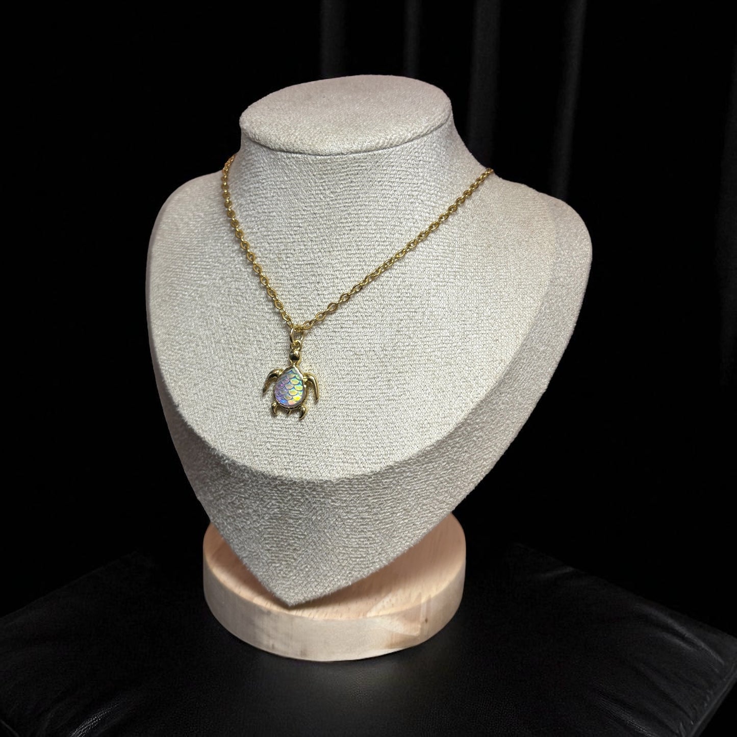 Tuttle MultiColor Necklace